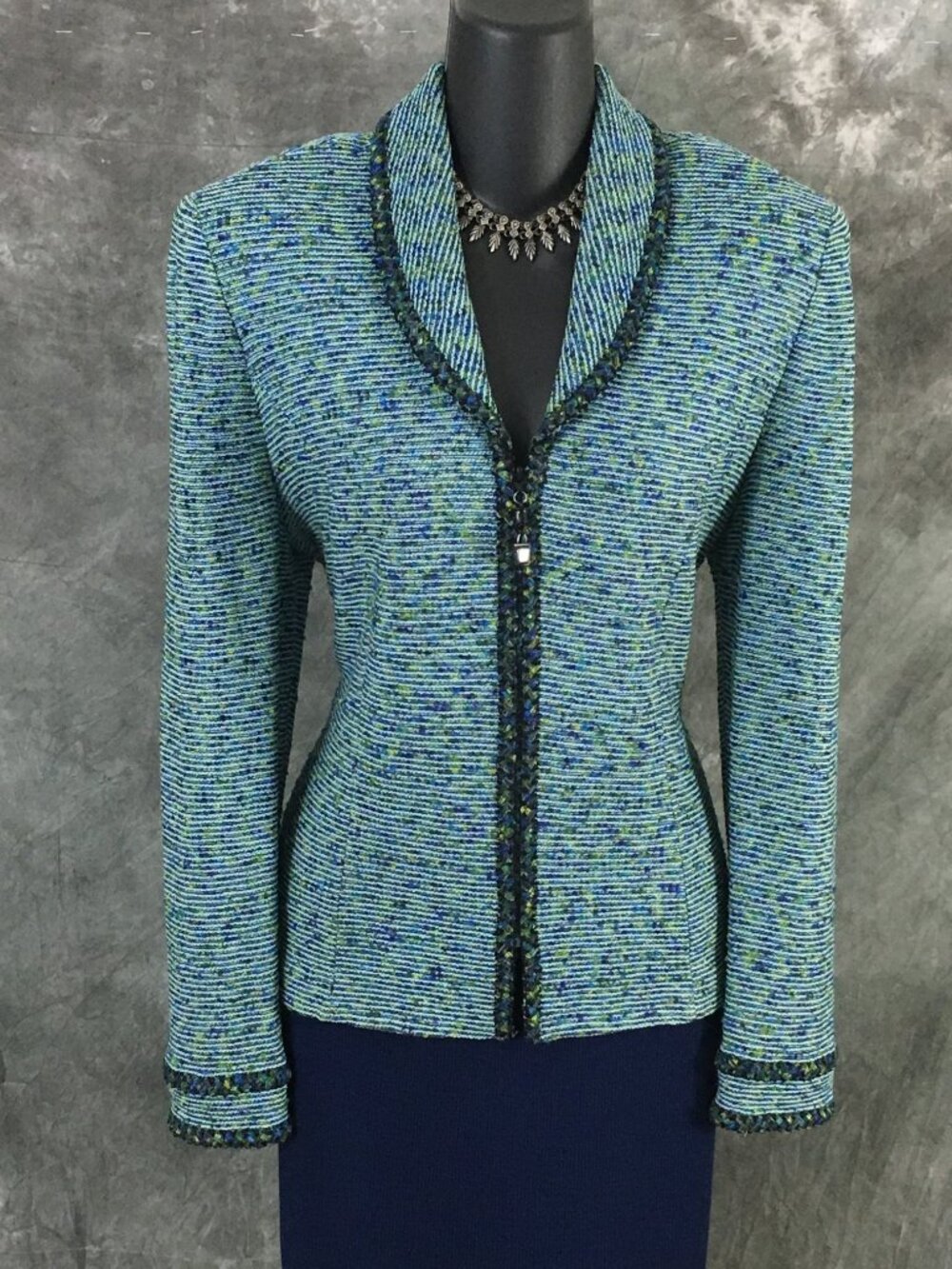 BEAUTIFUL St John collection knit blue multi jacket skirt suit size 8 - Picture 4 of 11